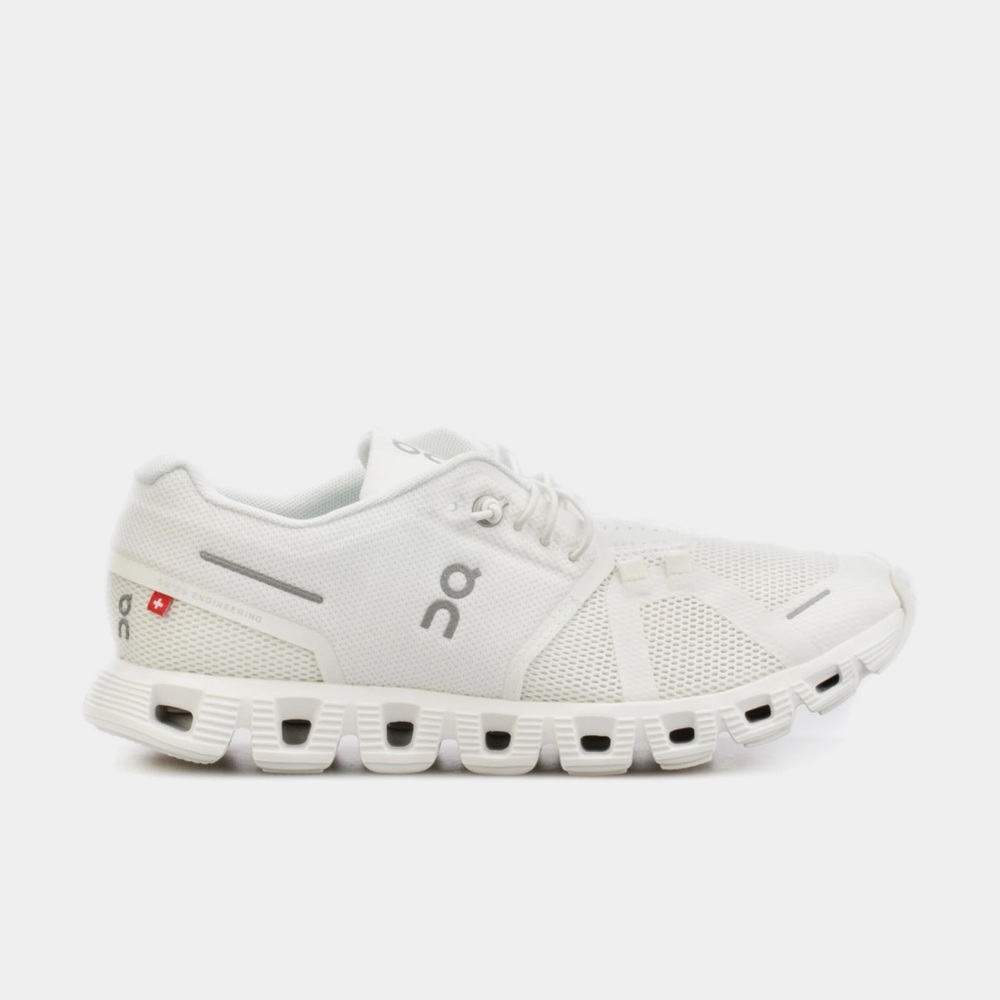 ON
CLOUD 5
WOMENS RUNNING SHOES